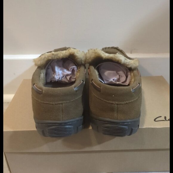 Clarks England Venetian Moccasin Leather Indoor Outdoor Slippers Brown Size 9M - Picture 3 of 7